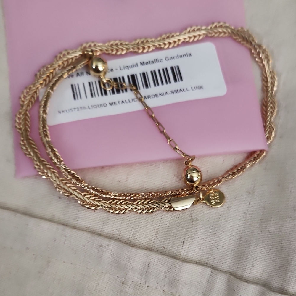 Elegant Gold Bracelet